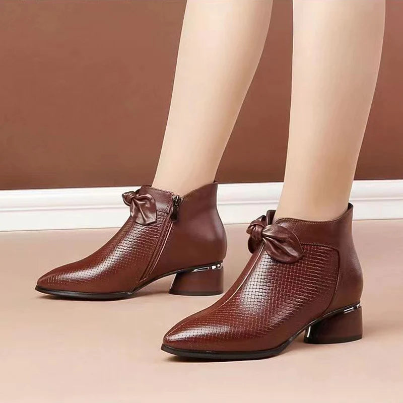 Fashion women's shoes made of genuine leather with high heels