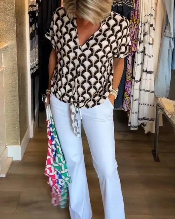 Stella™ Top casual con estampado y escote en V