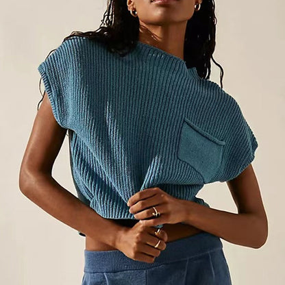 Solid color knitted two-piece set for women.