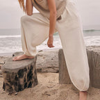 Solid color knitted two-piece set for women.