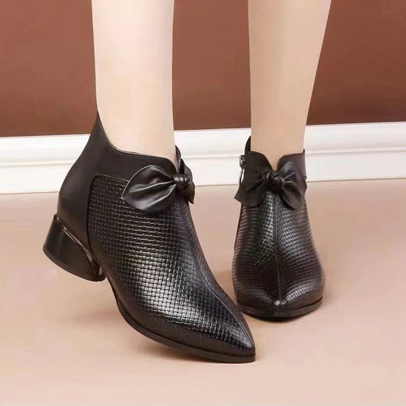 Fashion women's shoes made of genuine leather with high heels