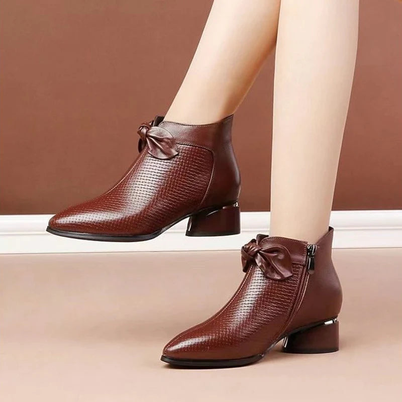 Fashion women's shoes made of genuine leather with high heels