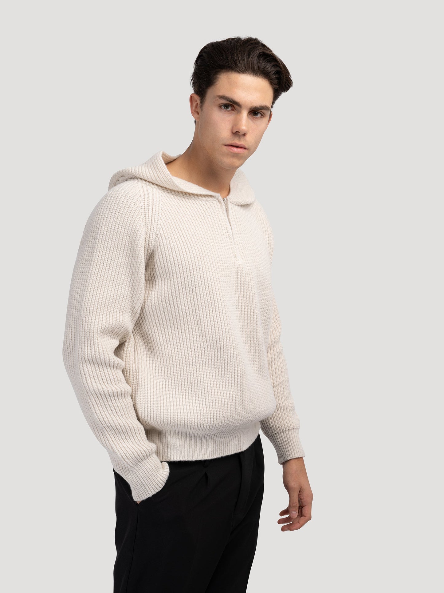 Sudadera con capucha cálida y semicremallera TAEGU