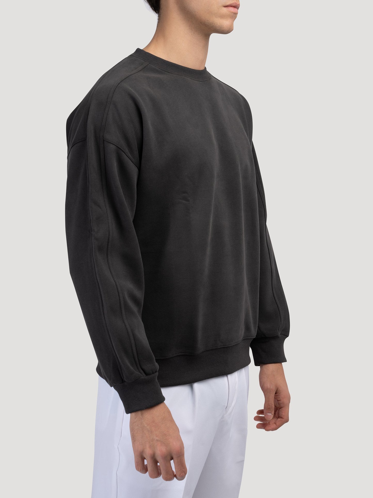 DAEJEON Relaxed Crew Neck Sweater