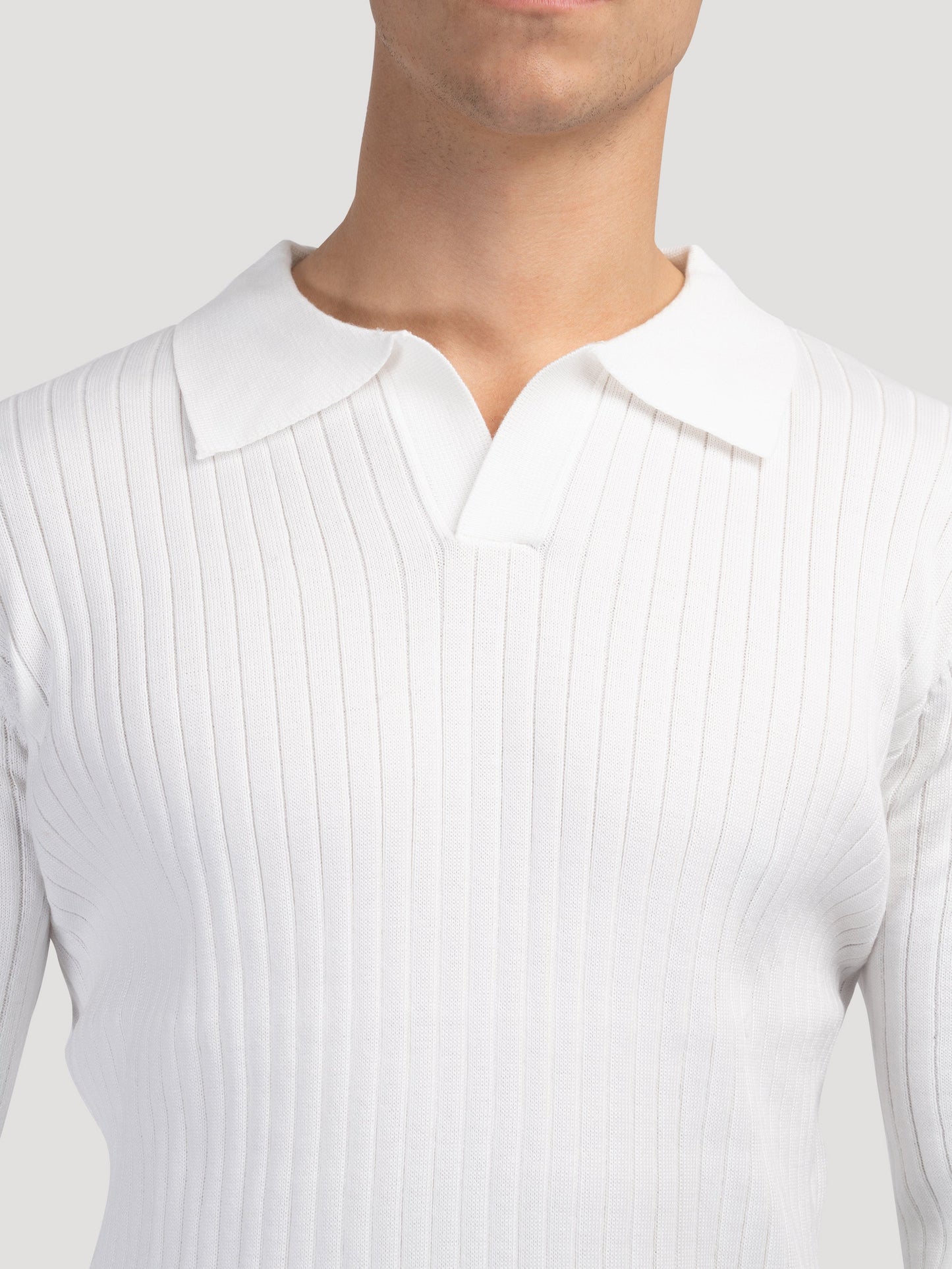 Polo de manga larga con cuello en V de SUWON