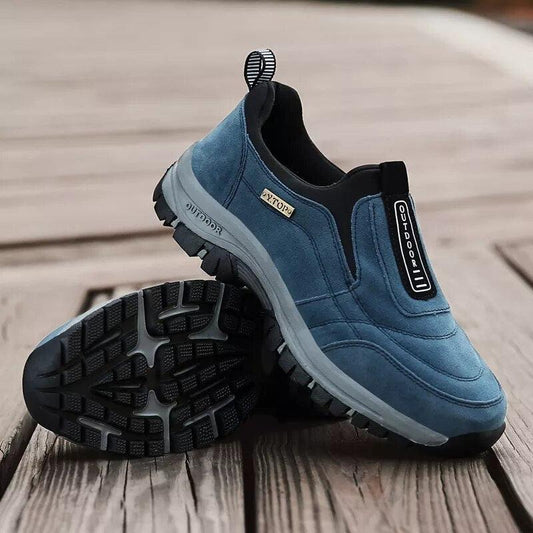 Outdoor sneakers