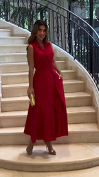 Leire™ Dress: Elegance and Classic Style